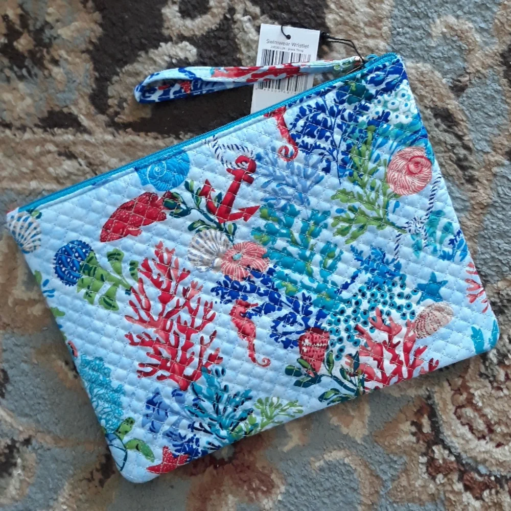 7x*Host Pick*Vera Bradley adorable wristlet - Picture 6 of 16